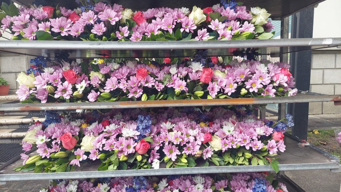 Baldachinul Sfintei Parascheva împodobit pentru așezarea sfintelor moaște 310703