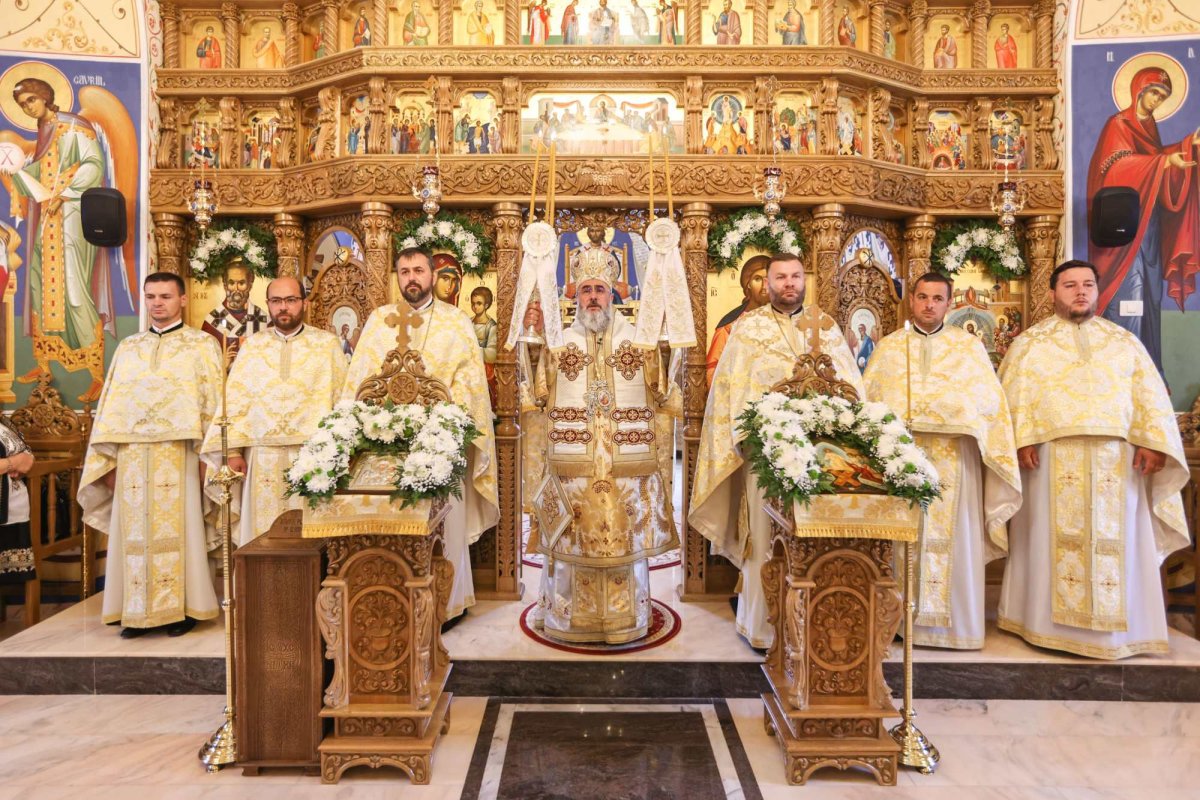 Târnosirea bisericii Parohiei Poiana din Vrancea 310693