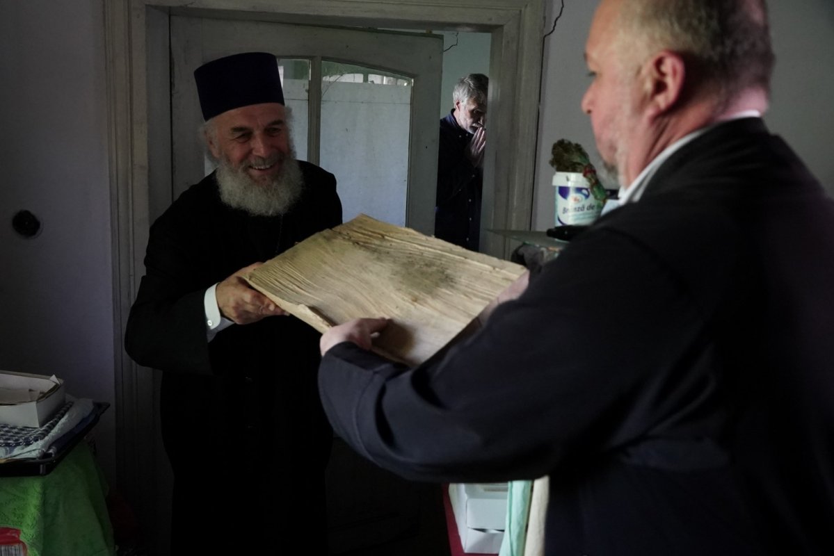 Lemne pentru iarnă oferite sinistraţilor din judeţul Galaţi 311027