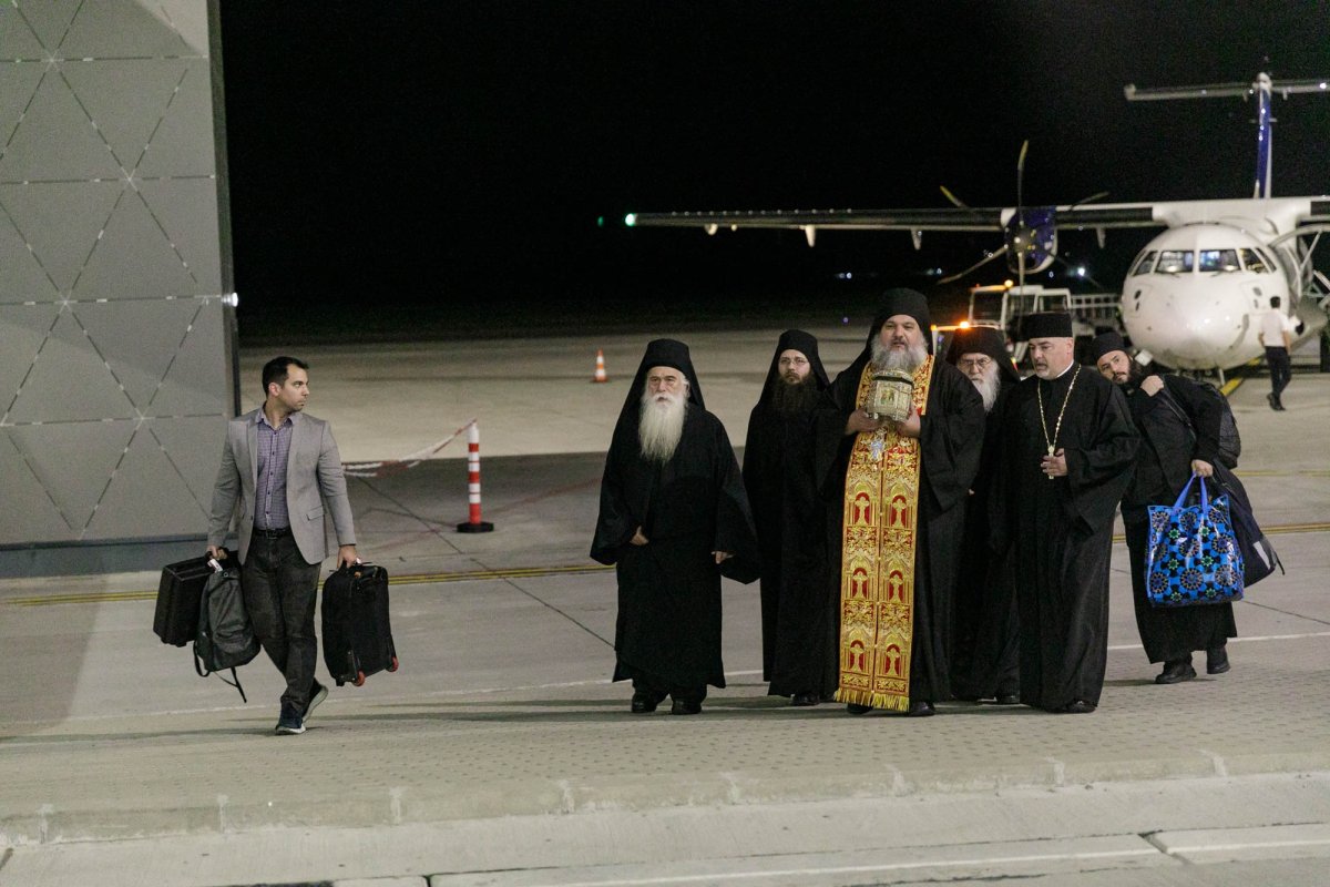 Moaștele Sfântului Pantelimon au ajuns la Iași 311140