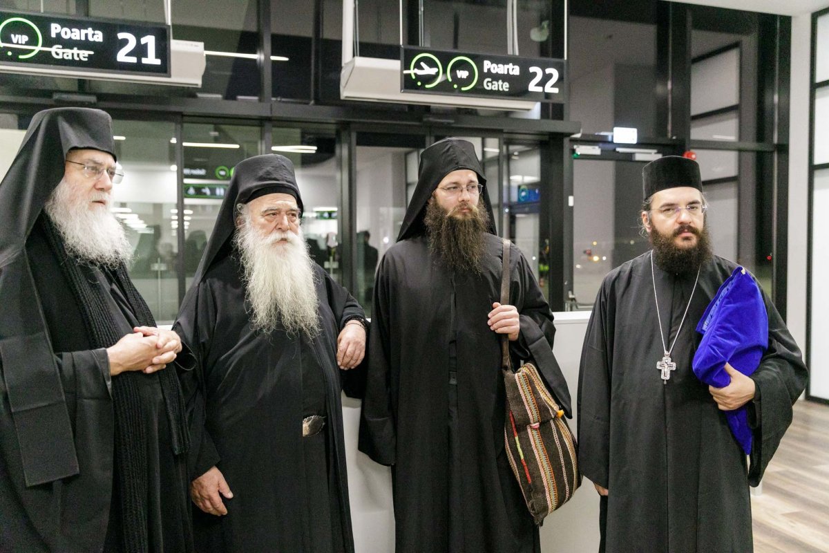 Moaștele Sfântului Pantelimon au ajuns la Iași 311143