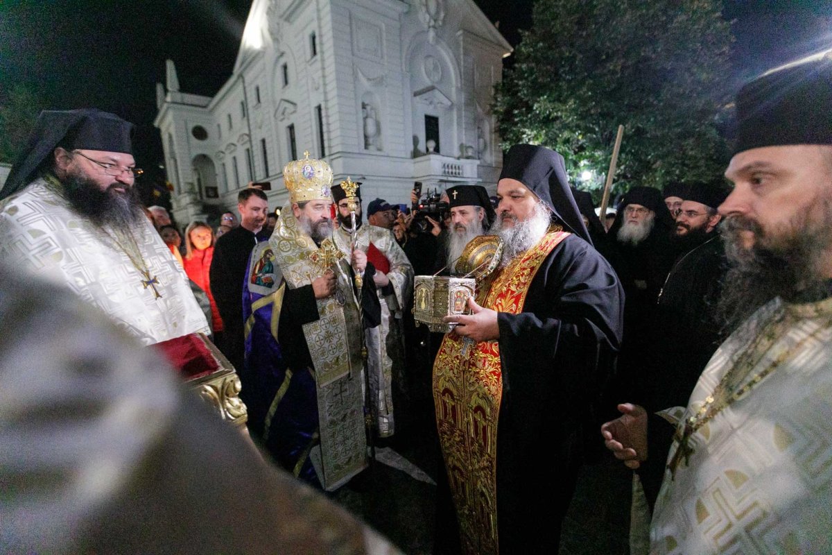 Moaștele Sfântului Pantelimon au ajuns la Iași 311147