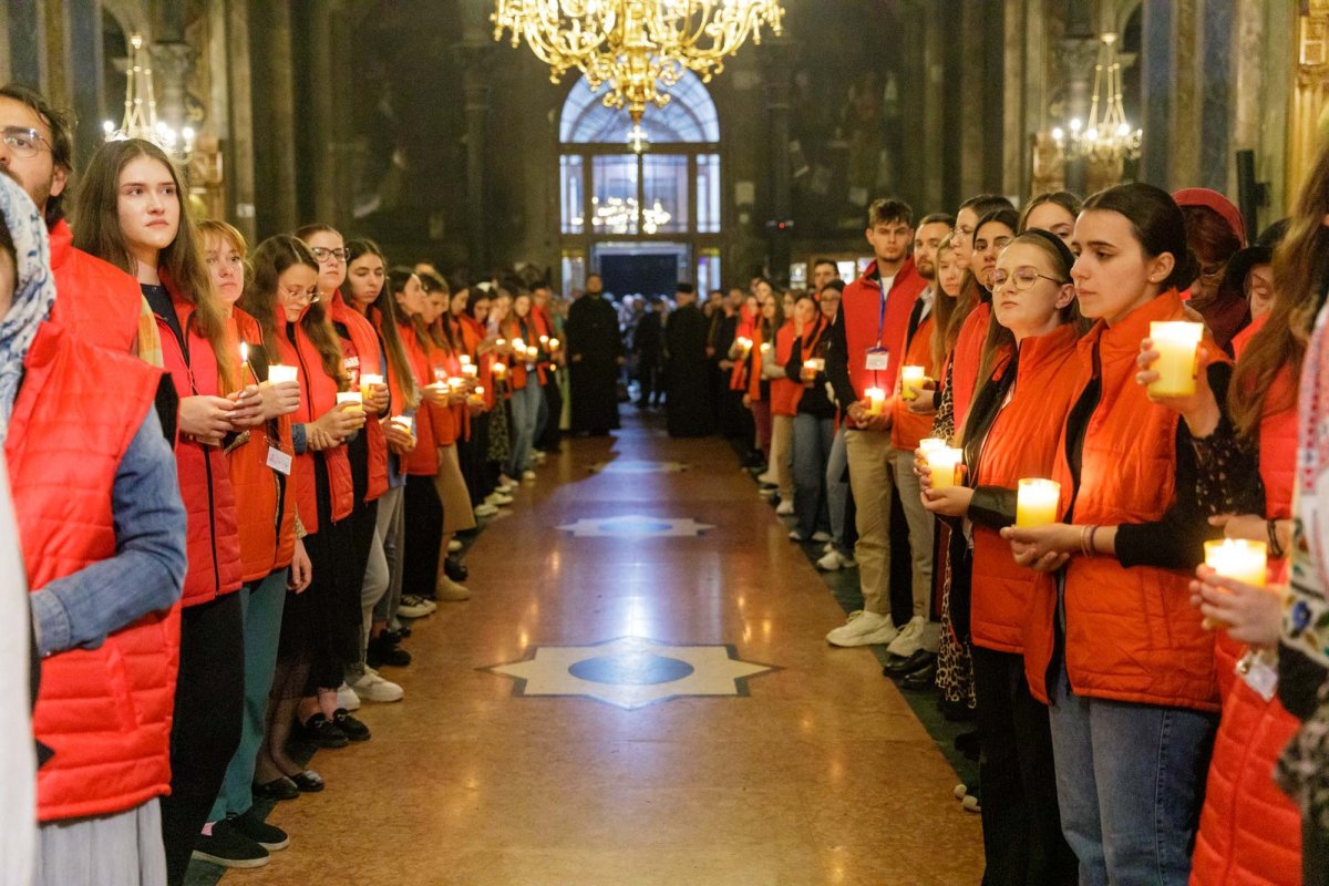 Moaștele Sfântului Pantelimon au ajuns la Iași 311159