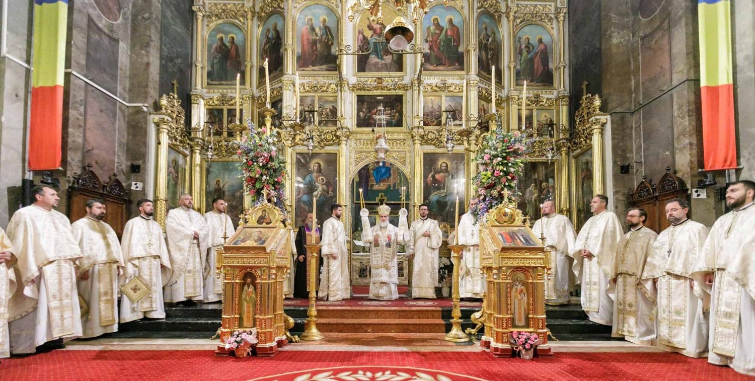 Slujire a Arhiepiscopului Romanului și Bacăului la Catedrala Mitropolitană din Iași 311100