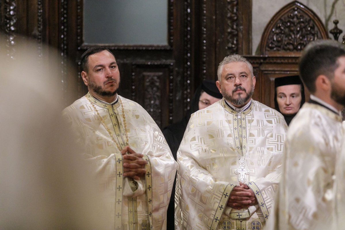 Slujire a Arhiepiscopului Romanului și Bacăului la Catedrala Mitropolitană din Iași 311102