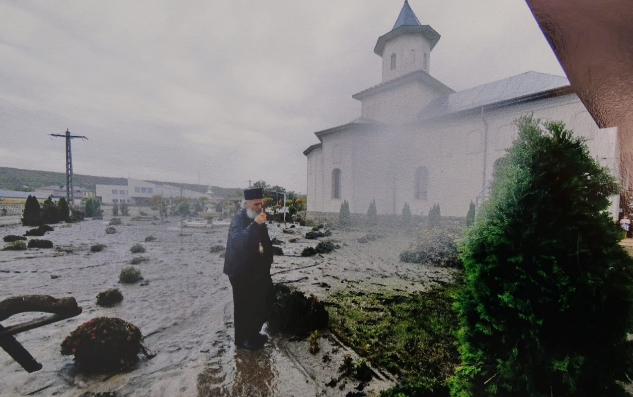 Nejudecând, tăcând, lucrând și iubindu-ți aproapele 311114