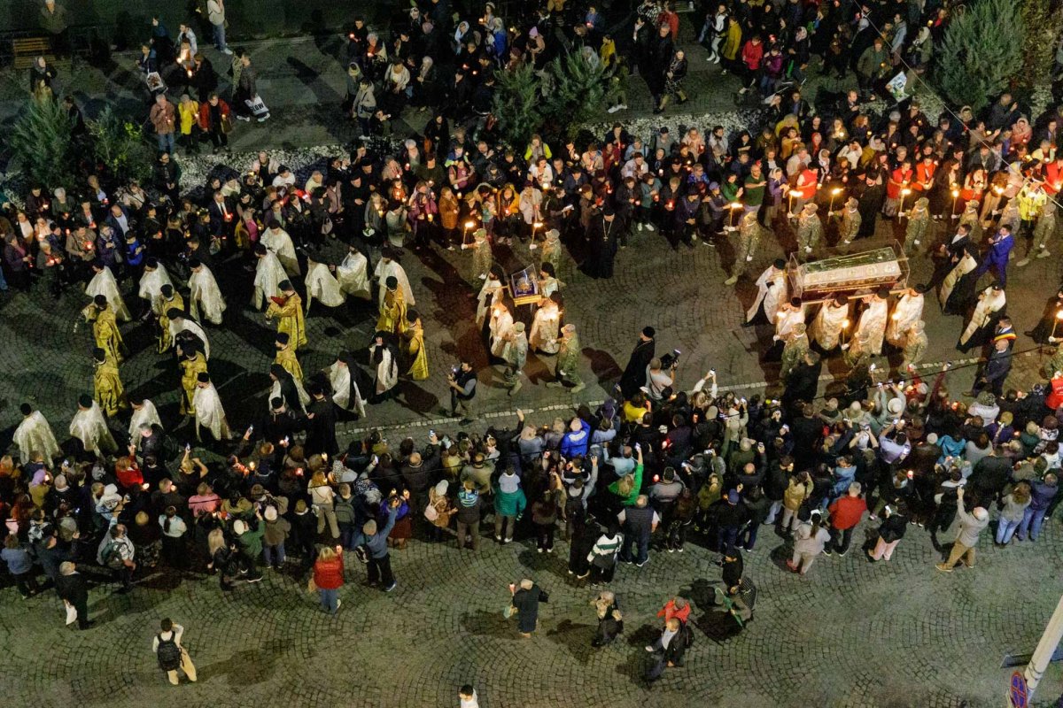 Mii de suflete în rugăciune pe „Calea Sfinților” 311358