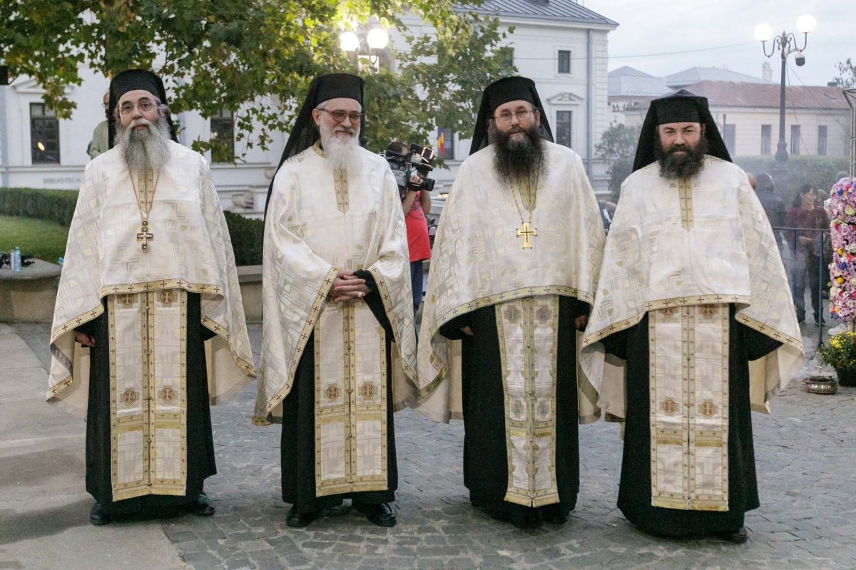 Mii de suflete în rugăciune pe „Calea Sfinților” 311360