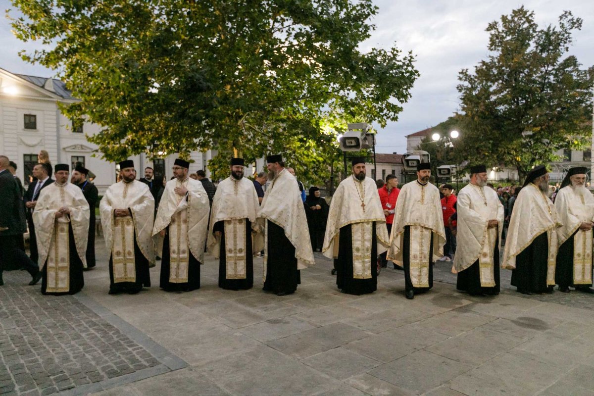 Mii de suflete în rugăciune pe „Calea Sfinților” 311363