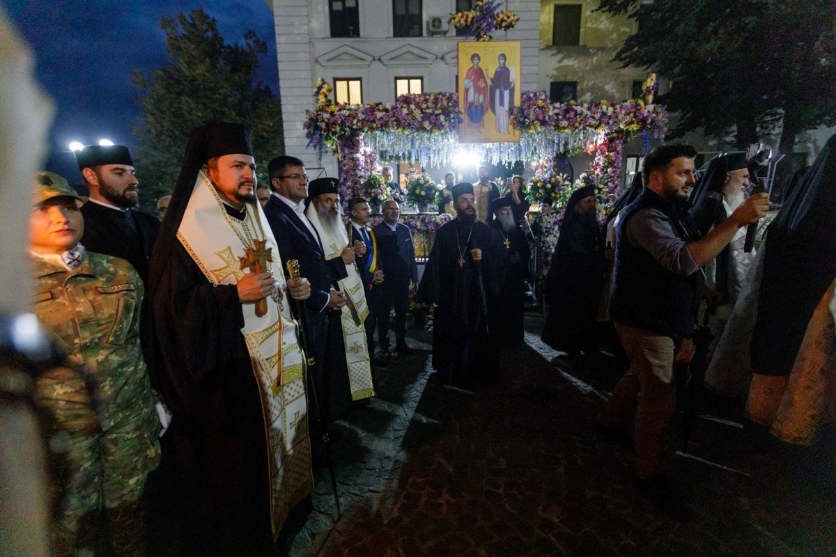 Mii de suflete în rugăciune pe „Calea Sfinților” 311367