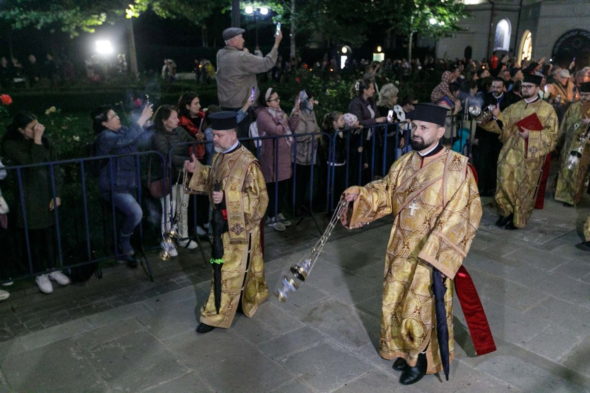 Mii de suflete în rugăciune pe „Calea Sfinților” 311371