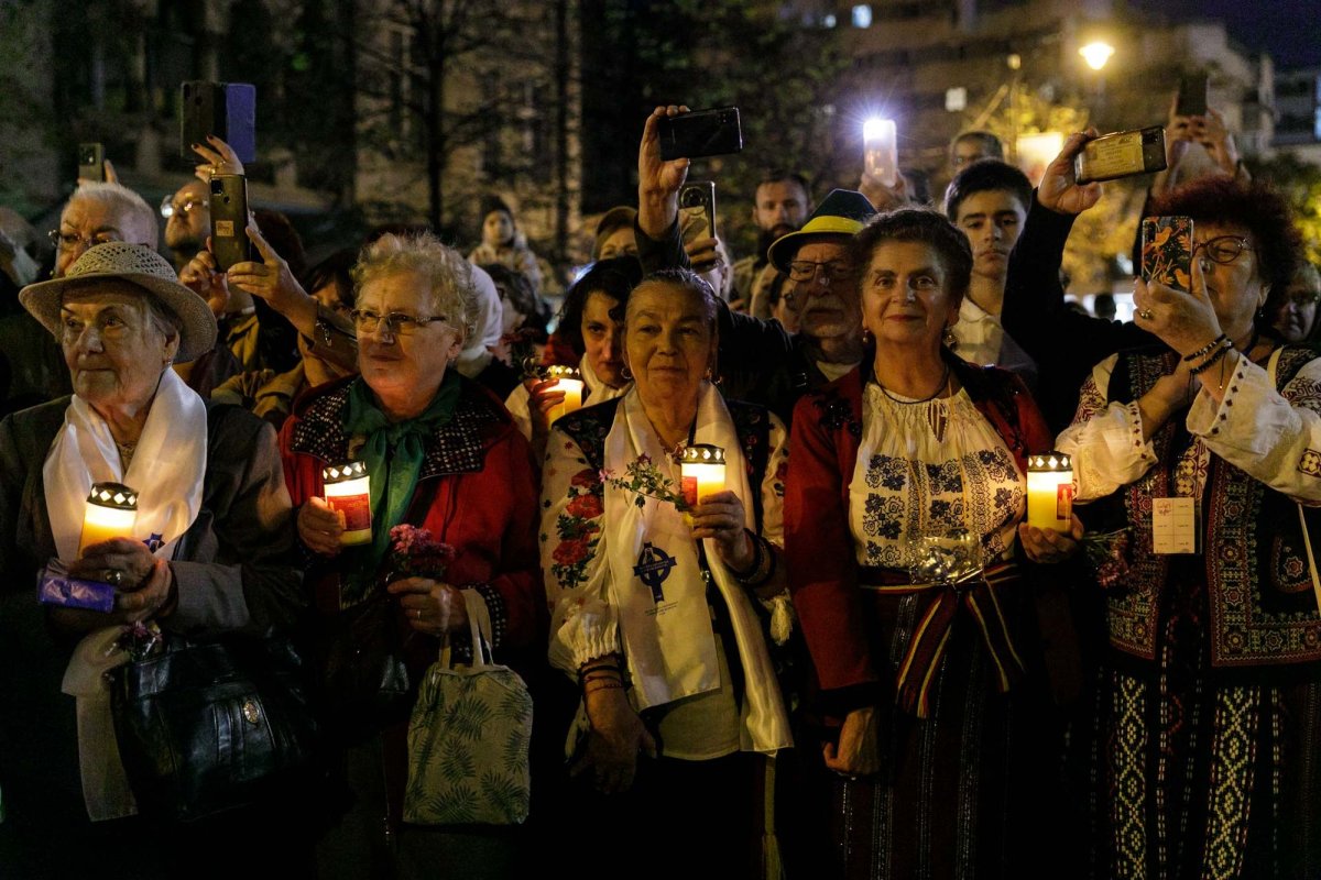 Mii de suflete în rugăciune pe „Calea Sfinților” 311373