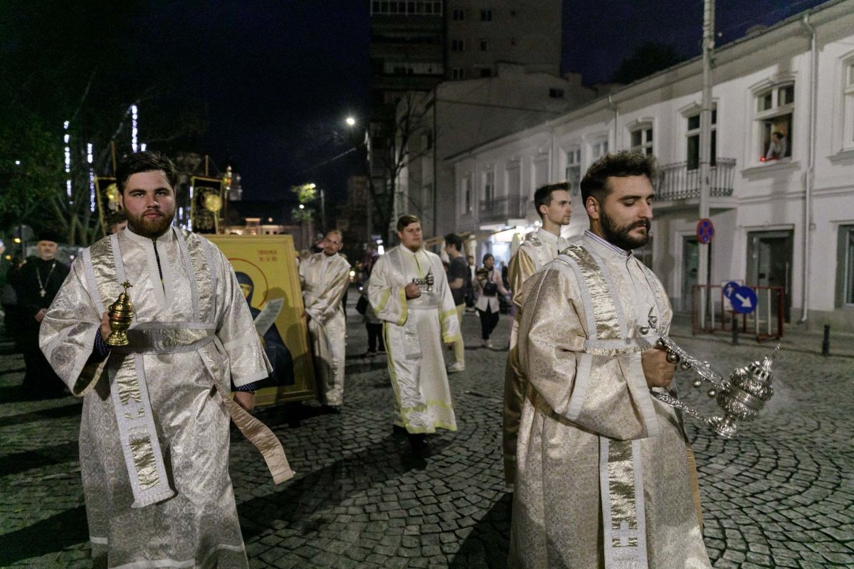 Mii de suflete în rugăciune pe „Calea Sfinților” 311375