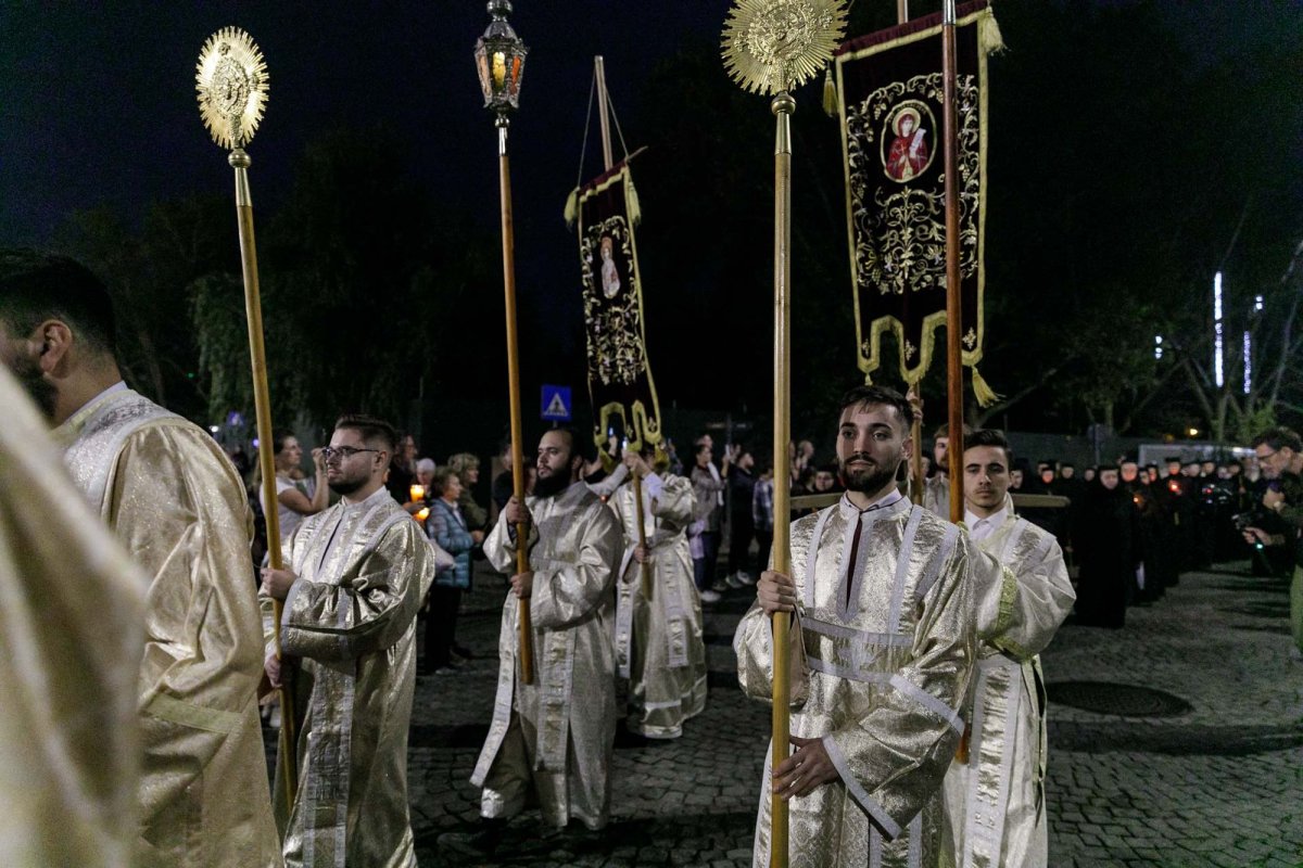 Mii de suflete în rugăciune pe „Calea Sfinților” 311378