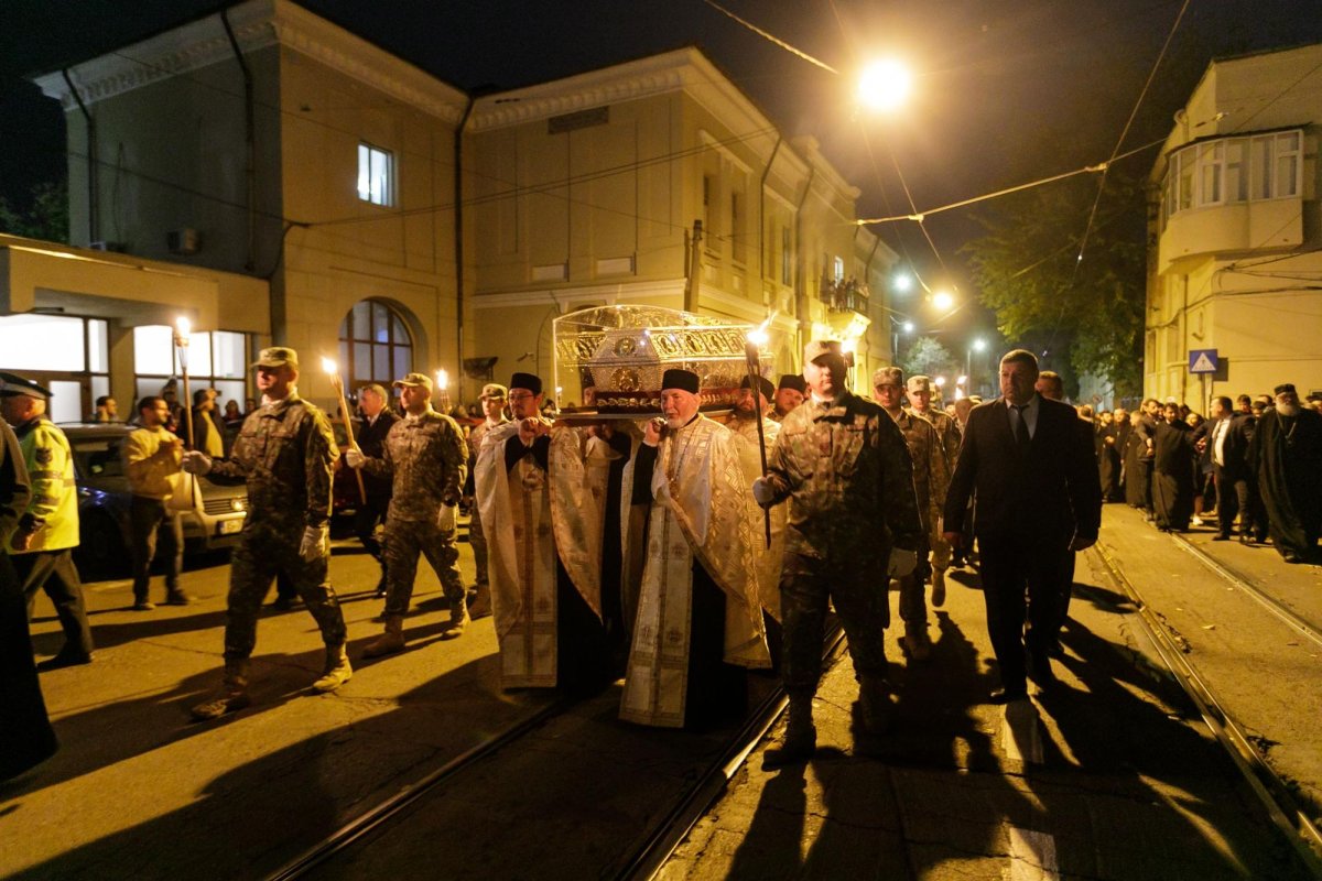 Mii de suflete în rugăciune pe „Calea Sfinților” 311382