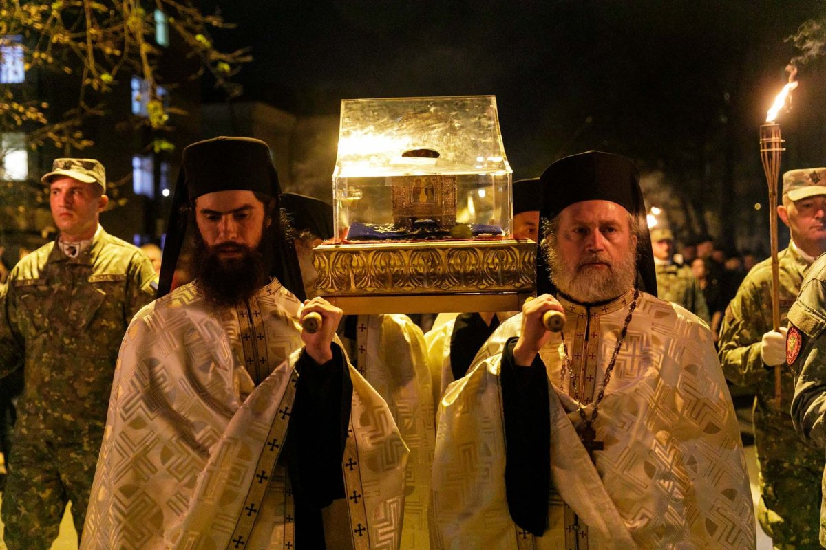 Mii de suflete în rugăciune pe „Calea Sfinților” 311386