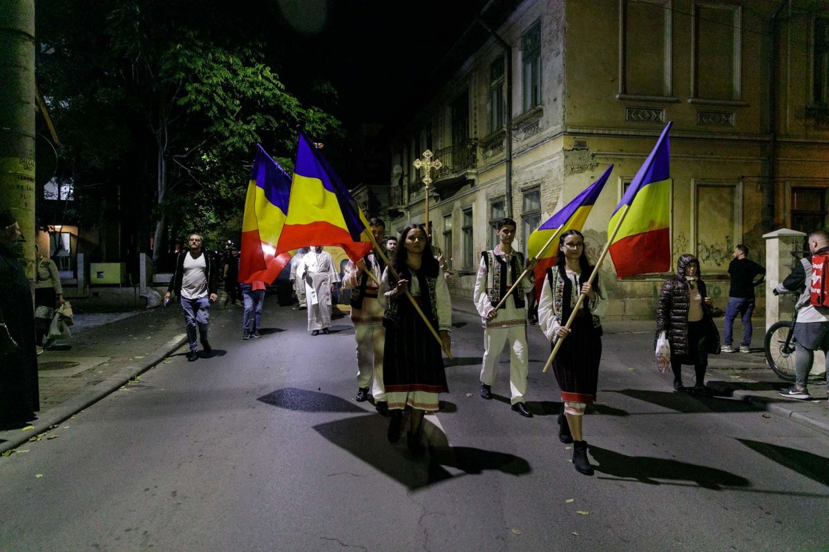 Mii de suflete în rugăciune pe „Calea Sfinților” 311387