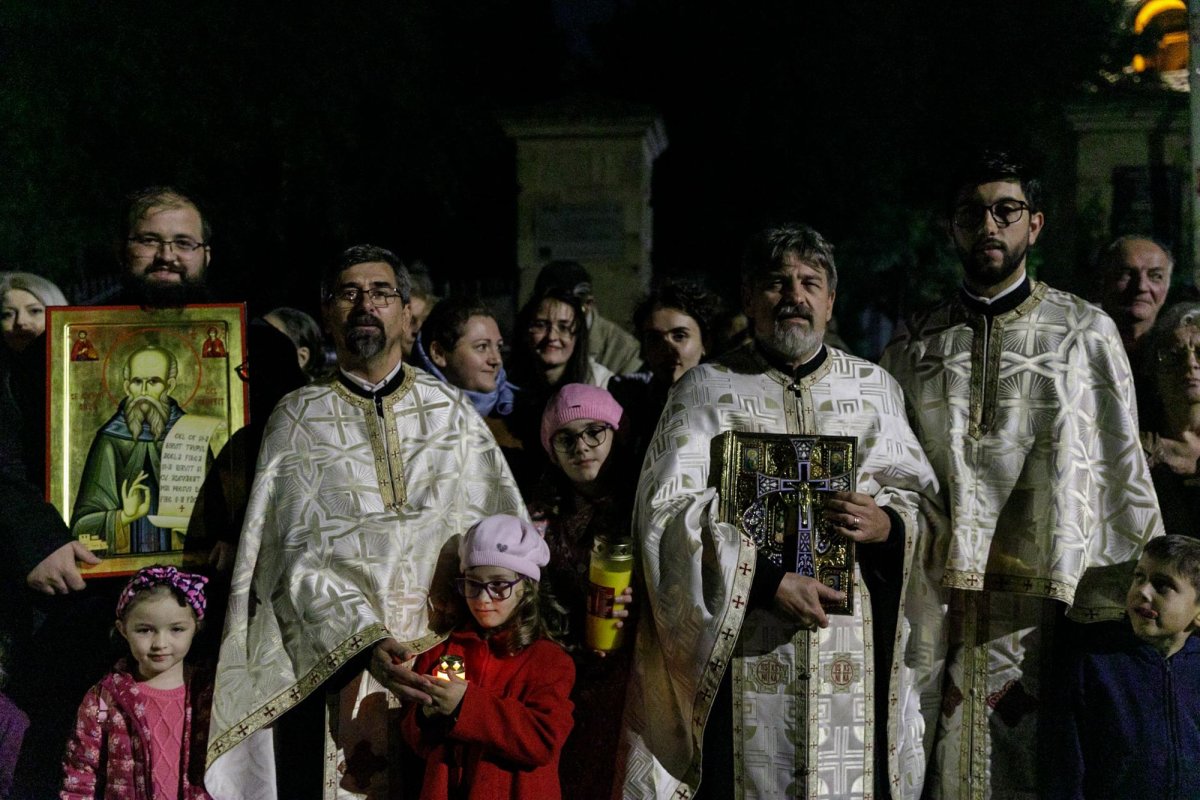 Mii de suflete în rugăciune pe „Calea Sfinților” 311390