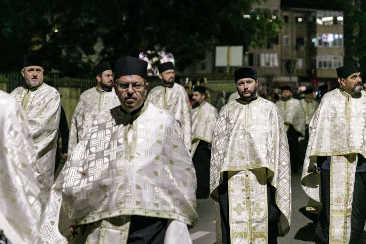 Mii de suflete în rugăciune pe „Calea Sfinților” 311393