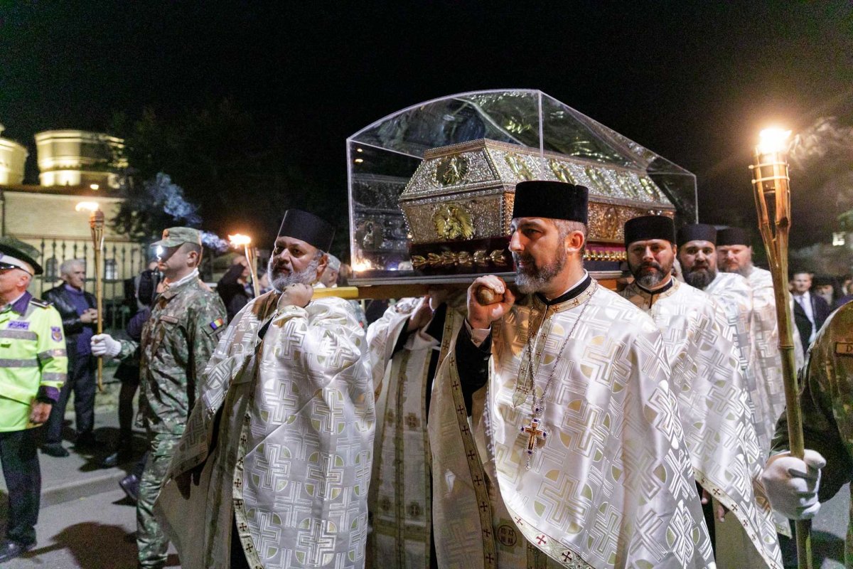 Mii de suflete în rugăciune pe „Calea Sfinților” 311397