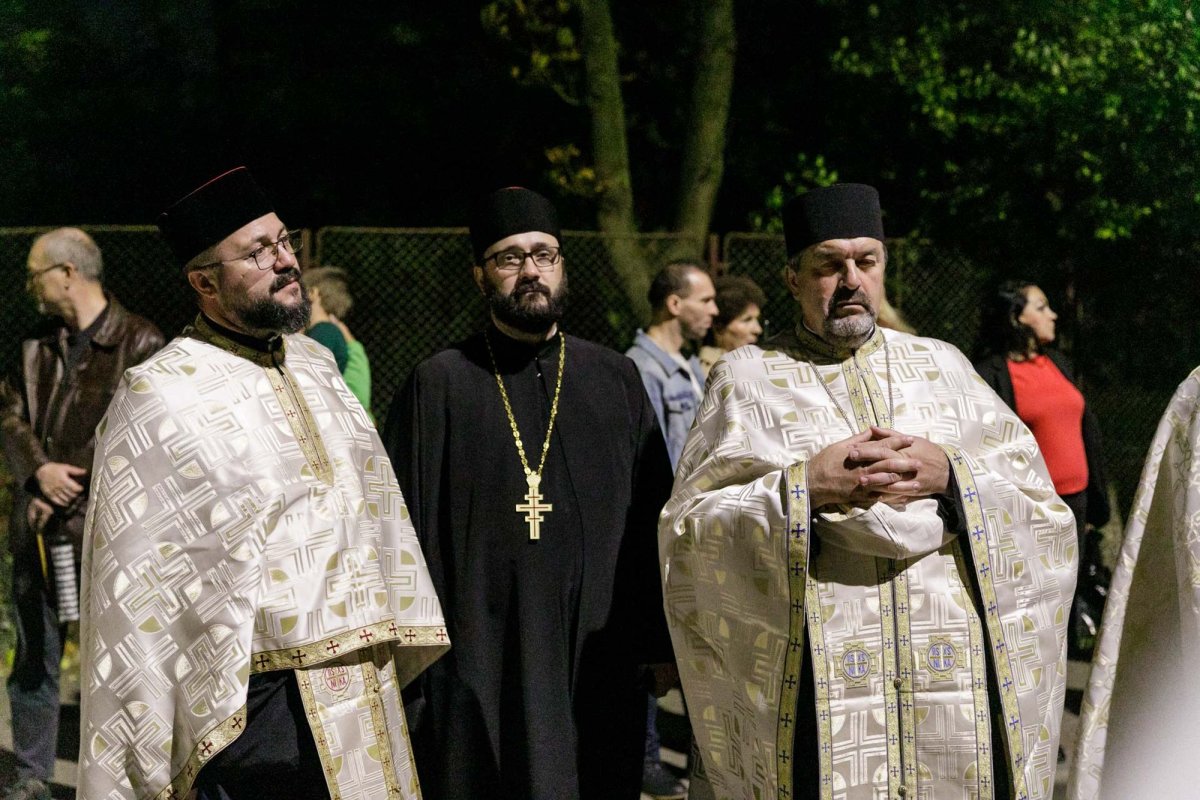 Mii de suflete în rugăciune pe „Calea Sfinților” 311403