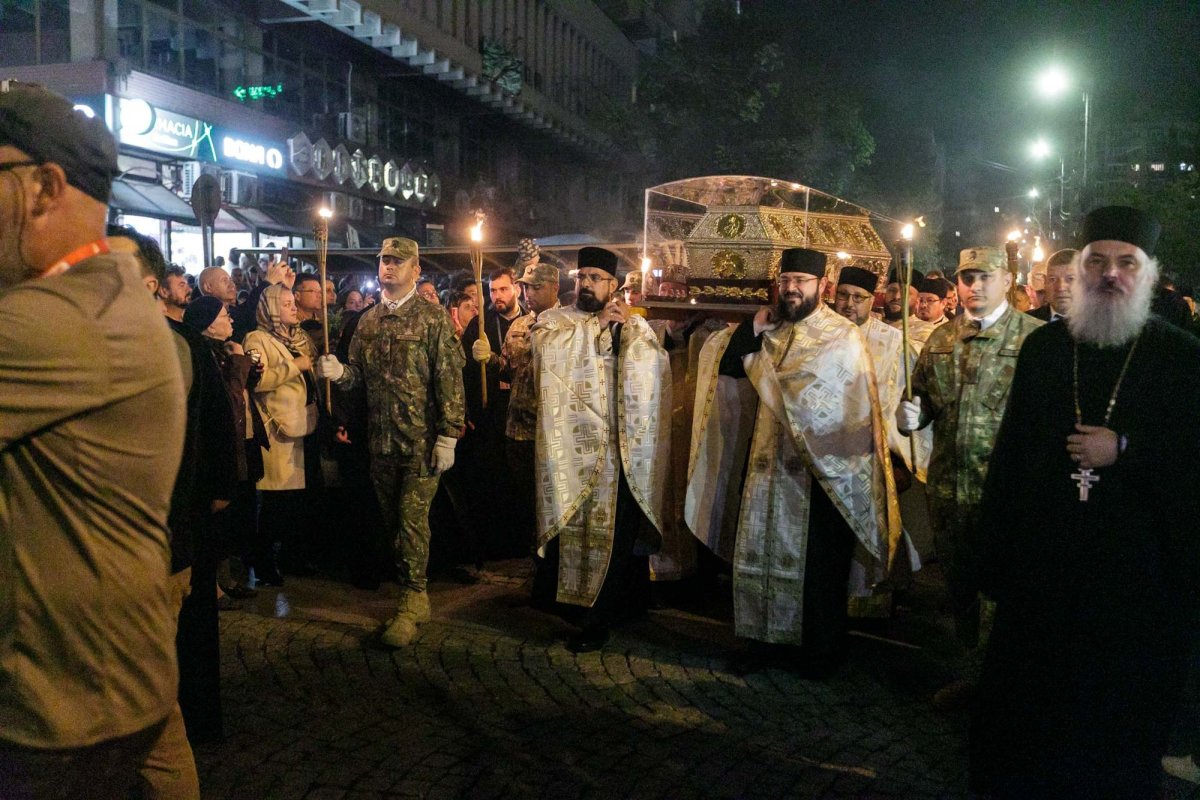 Mii de suflete în rugăciune pe „Calea Sfinților” 311406