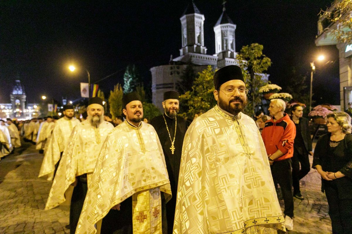 Mii de suflete în rugăciune pe „Calea Sfinților” 311408