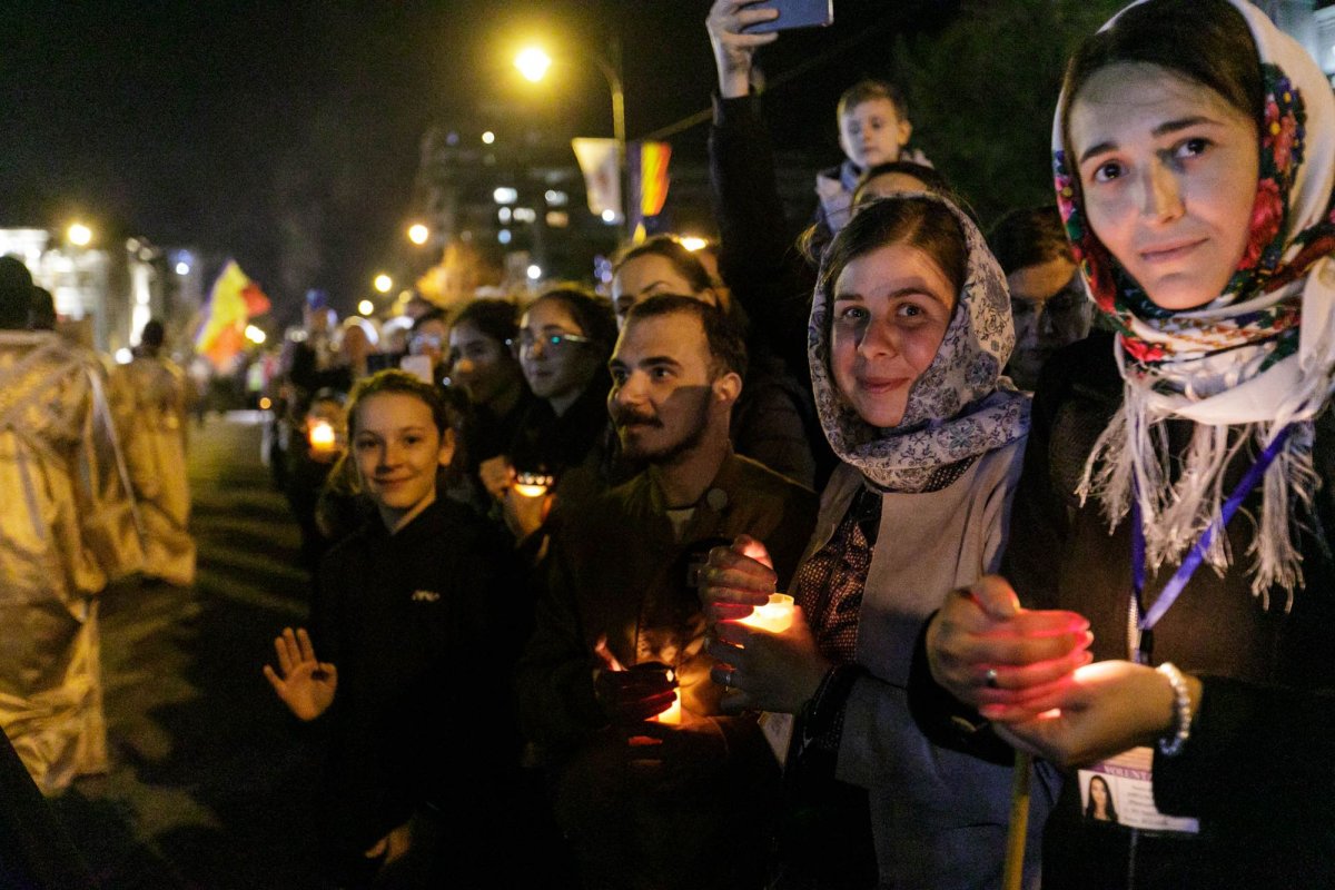 Mii de suflete în rugăciune pe „Calea Sfinților” 311410