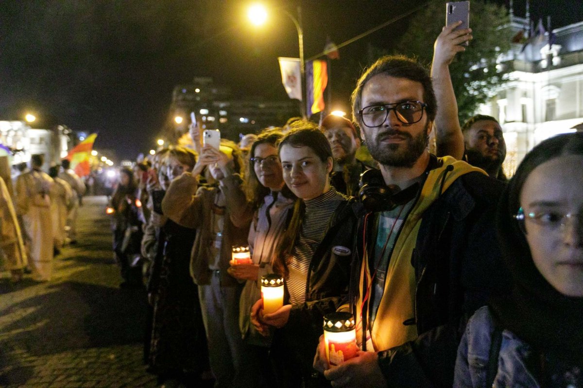 Mii de suflete în rugăciune pe „Calea Sfinților” 311411