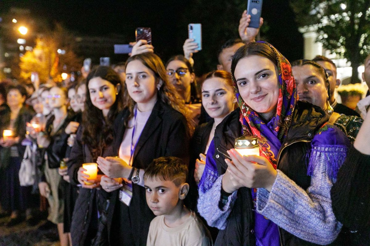 Mii de suflete în rugăciune pe „Calea Sfinților” 311414