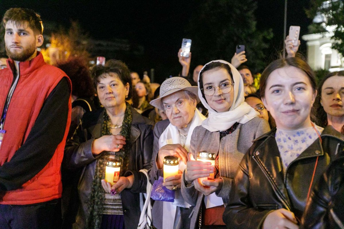 Mii de suflete în rugăciune pe „Calea Sfinților” 311415