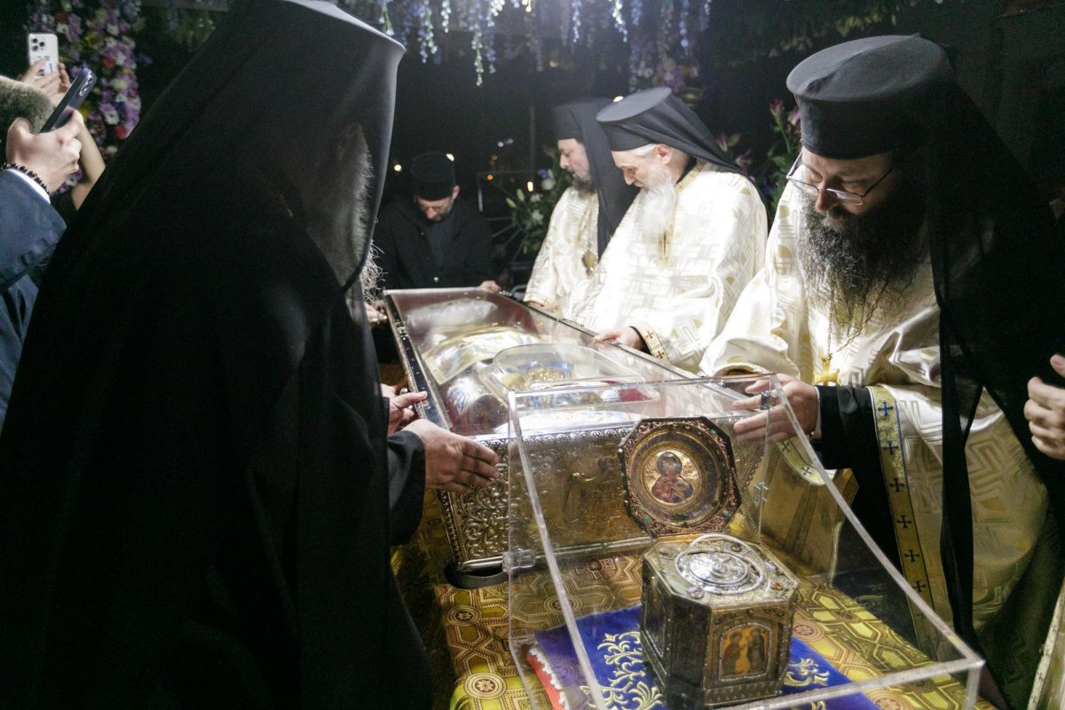 Mii de suflete în rugăciune pe „Calea Sfinților” 311419