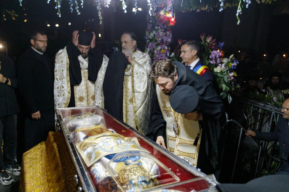 Mii de suflete în rugăciune pe „Calea Sfinților” 311422