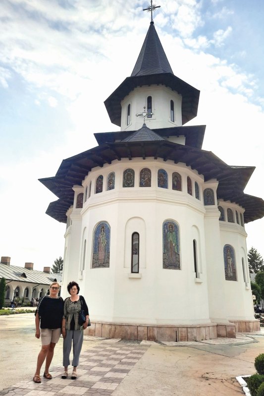 Pe urmele strămoşilor care au sfinţit locurile  310519