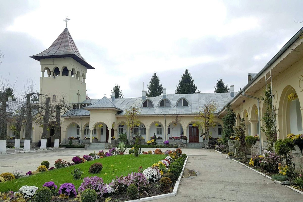 Pe urmele strămoşilor care au sfinţit locurile  310524