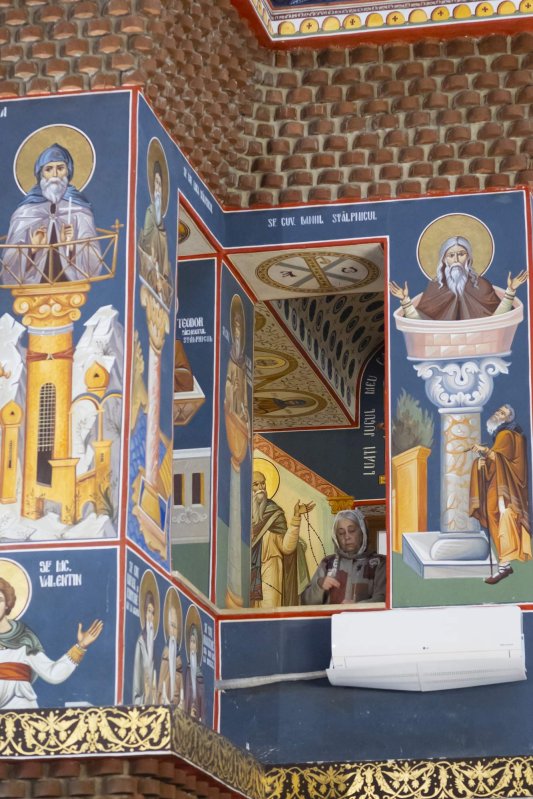 Praznicul Bisericii „Sfânta Vineri”- Drumul Taberei 311774