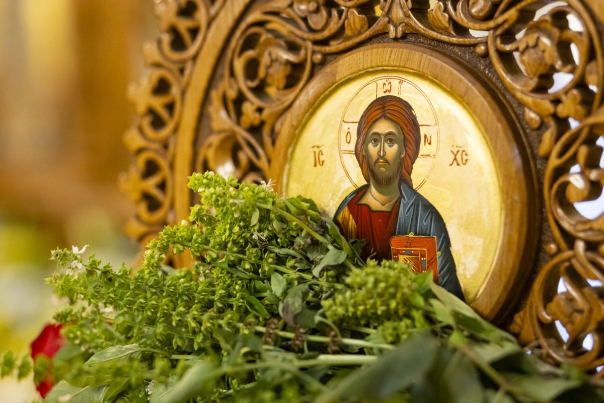 Praznicul Bisericii „Sfânta Vineri”- Drumul Taberei 311777