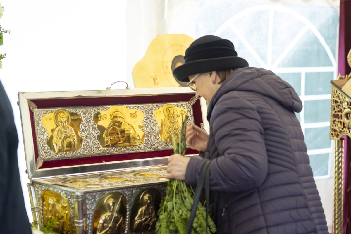 Praznicul Bisericii „Sfânta Vineri”- Drumul Taberei 311785