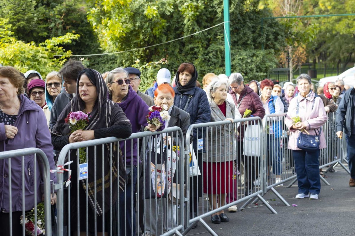 Praznicul Bisericii „Sfânta Vineri”- Drumul Taberei 311788