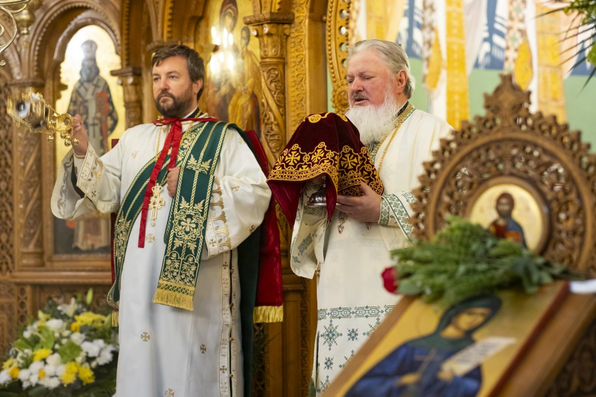 Praznicul Bisericii „Sfânta Vineri”- Drumul Taberei 311792