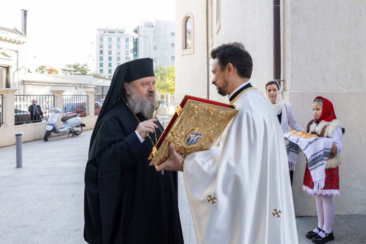 Raclă înnoită pentru Biserica „Sfânta Vineri”-Herasca din Capitală 311712