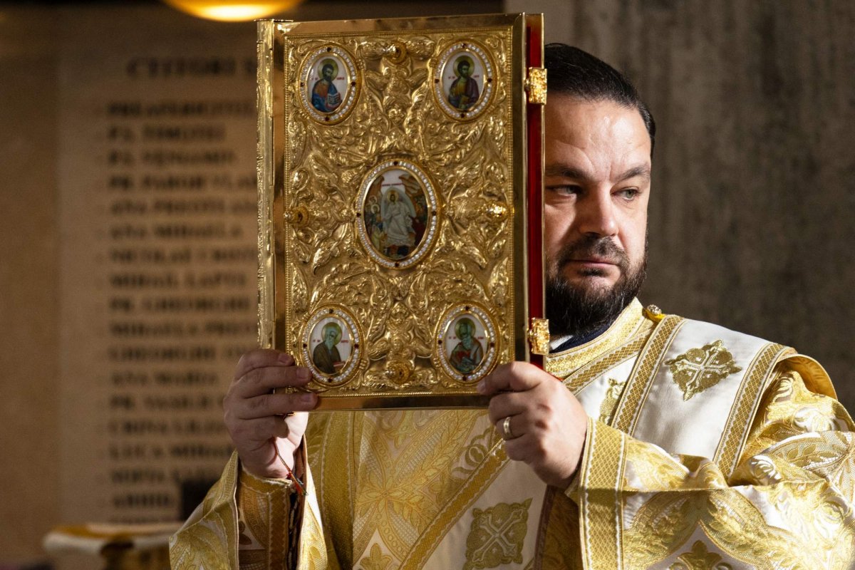 Raclă înnoită pentru Biserica „Sfânta Vineri”-Herasca din Capitală 311724