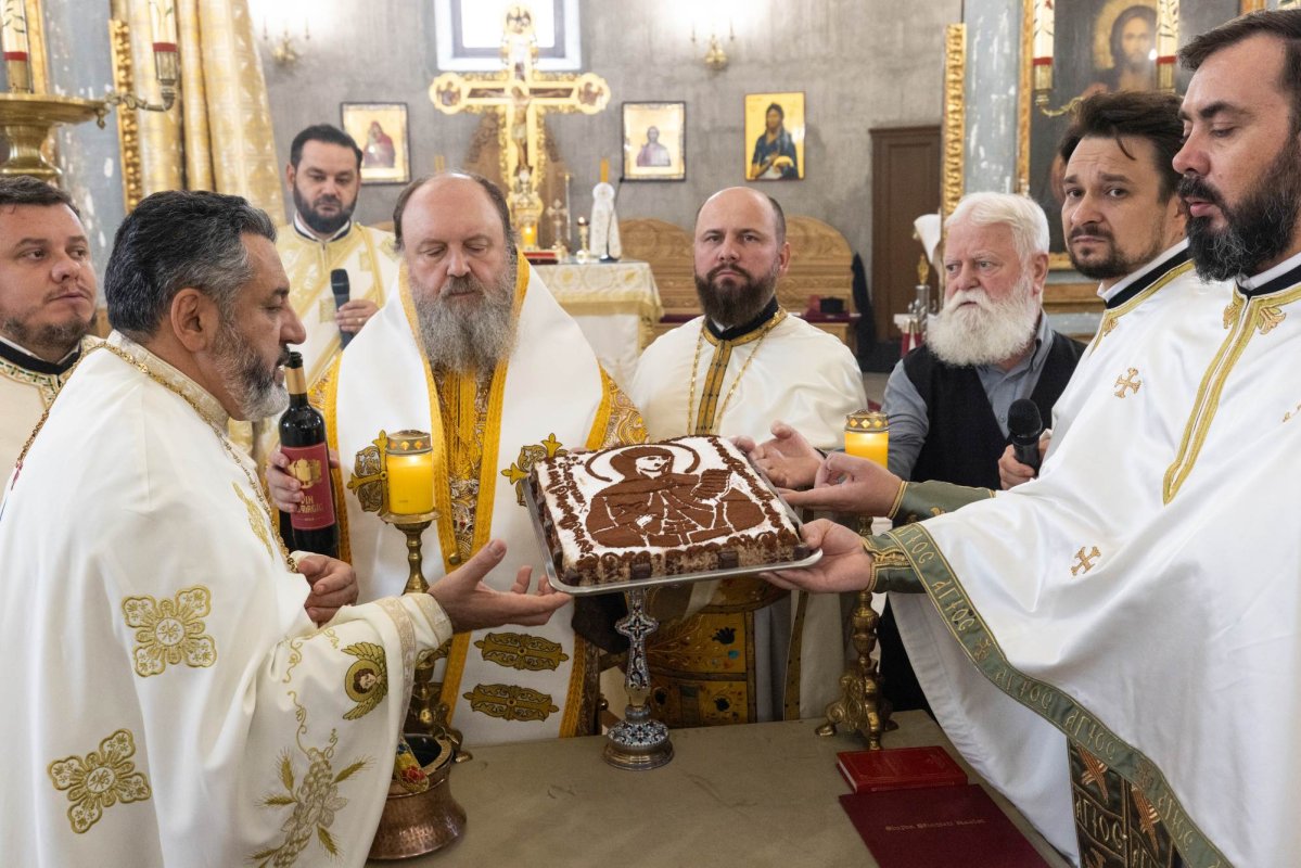 Raclă înnoită pentru Biserica „Sfânta Vineri”-Herasca din Capitală 311749