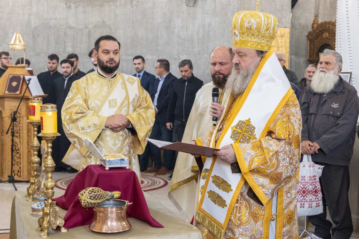 Raclă înnoită pentru Biserica „Sfânta Vineri”-Herasca din Capitală 311754