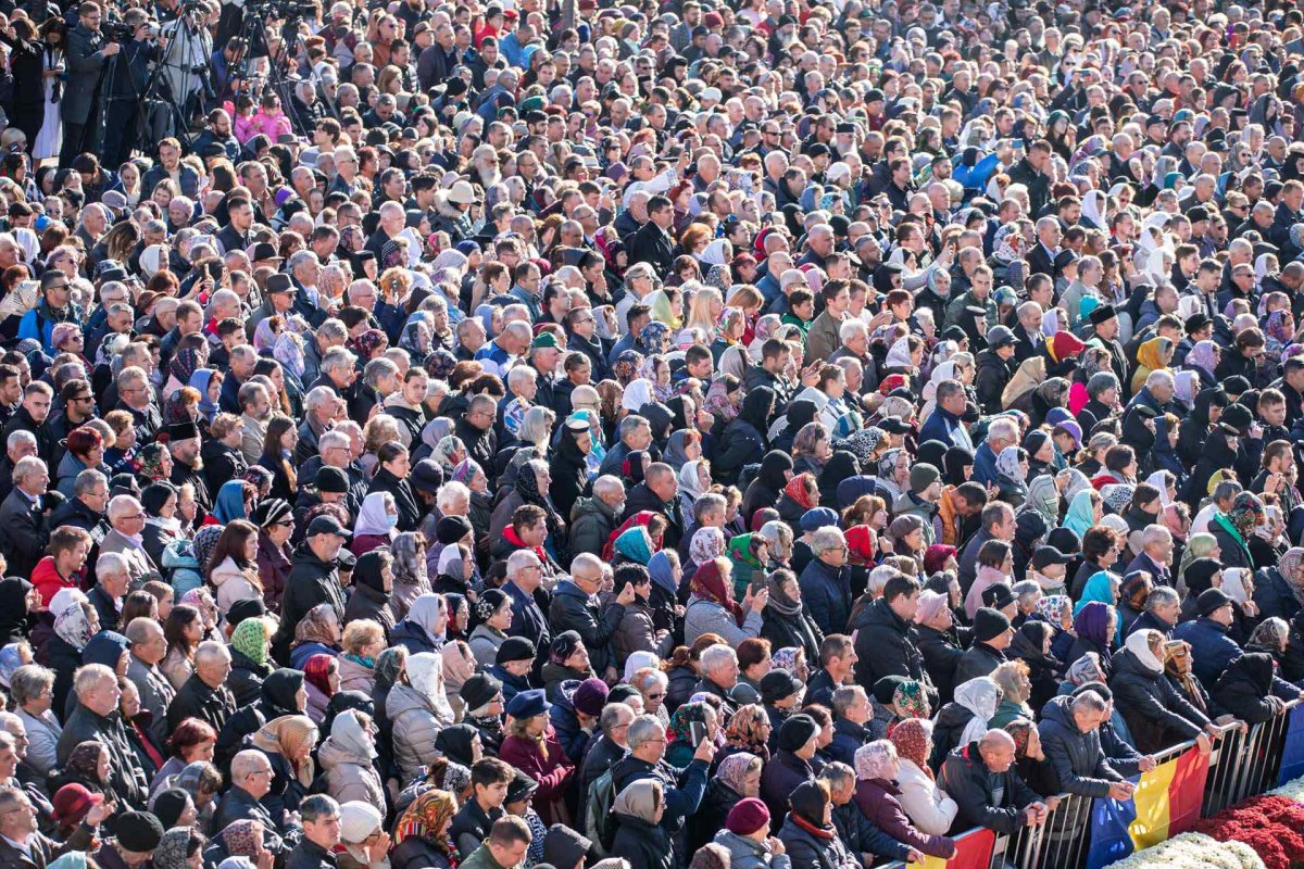 Sfânta Parascheva, cinstită în rugăciune de mii de suflete 311646