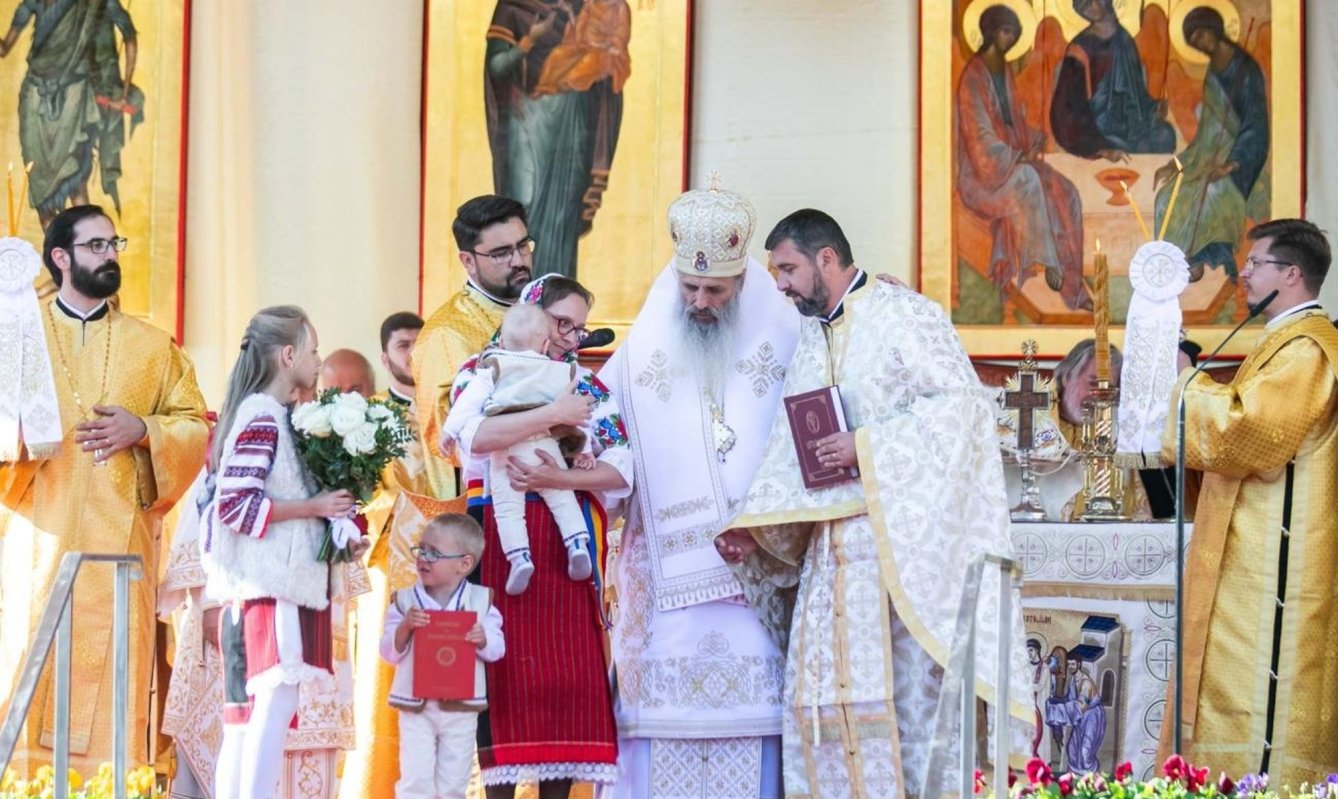 Sfânta Parascheva, cinstită în rugăciune de mii de suflete 311796