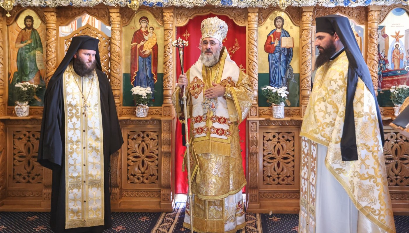Hirotonie la schitul buzoian Poienițele 311888