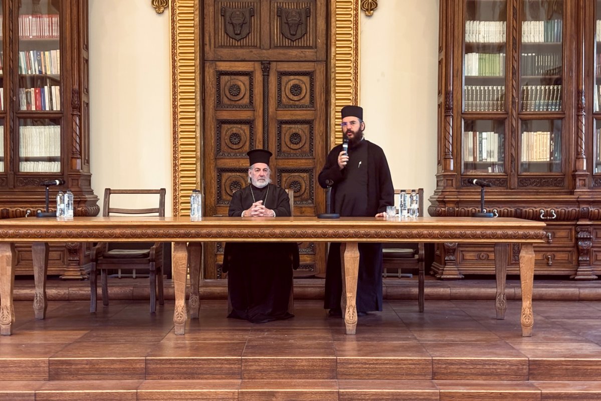 Înaltpreasfințitul Părinte Nikitas le-a vorbit studenților teologi ieșeni 311891