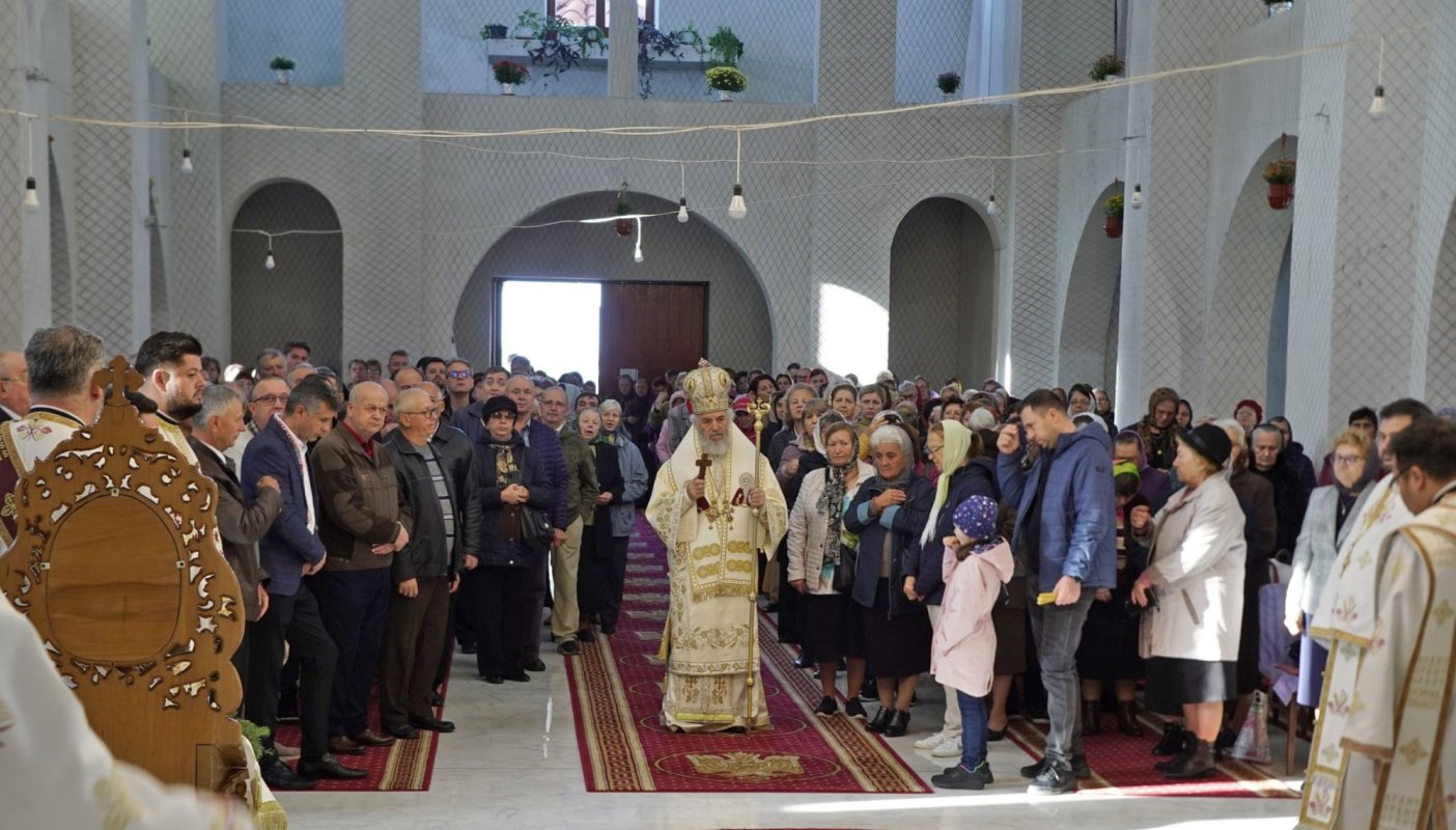 Popas de rugăciune la o biserică gălăţeană 311912