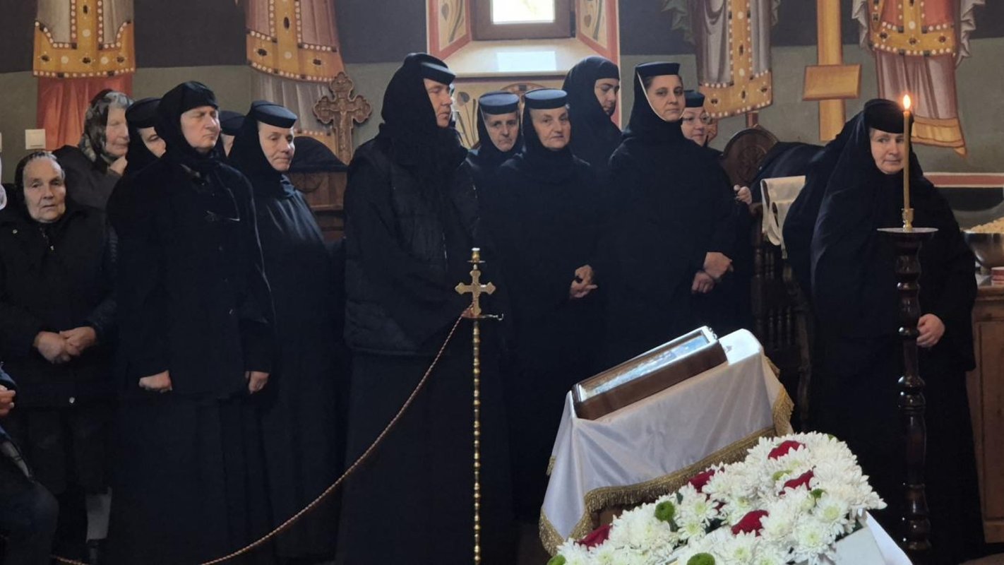 Slujire arhierească la hramul Mănăstirii Subpiatră 311839